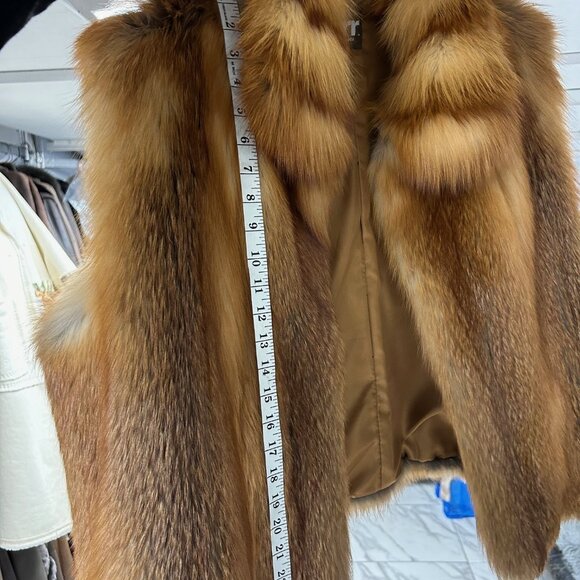 FOX, red fox vest (no sleeve) A1 condition, new was 2995 preloved now 895 - Picture 2 of 3